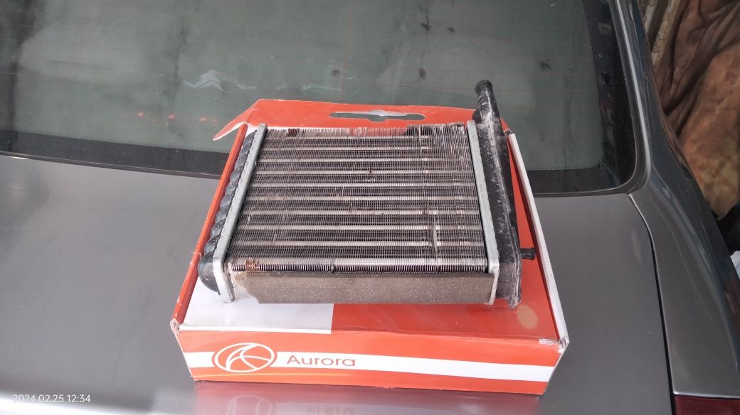 Продам радиатор печки ВАЗ 2110 новый