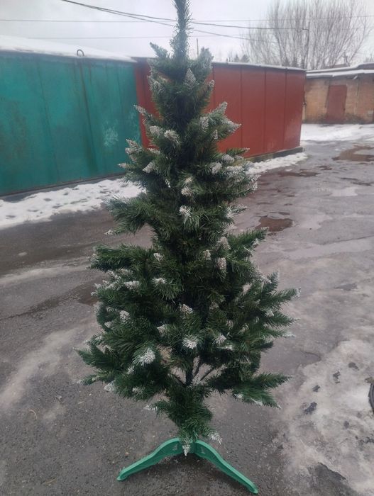 Новорічна ялинка з білим напиленням 180см."Канада"розкладна