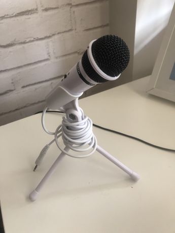 microfone quase nunca usado