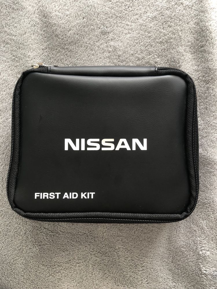 Аптечка Nissan Leaf