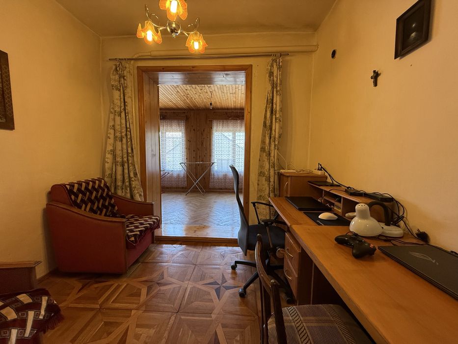 Продається будинок у смт. Міжгірʼя