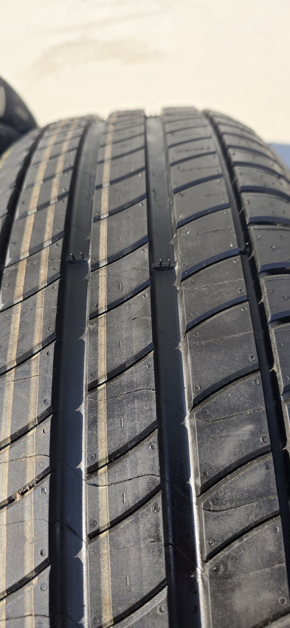 4x 205 55 R19 97V Michelin Primacy 3 S1