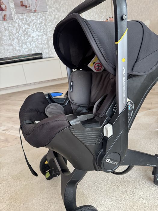 Автокрісло doona