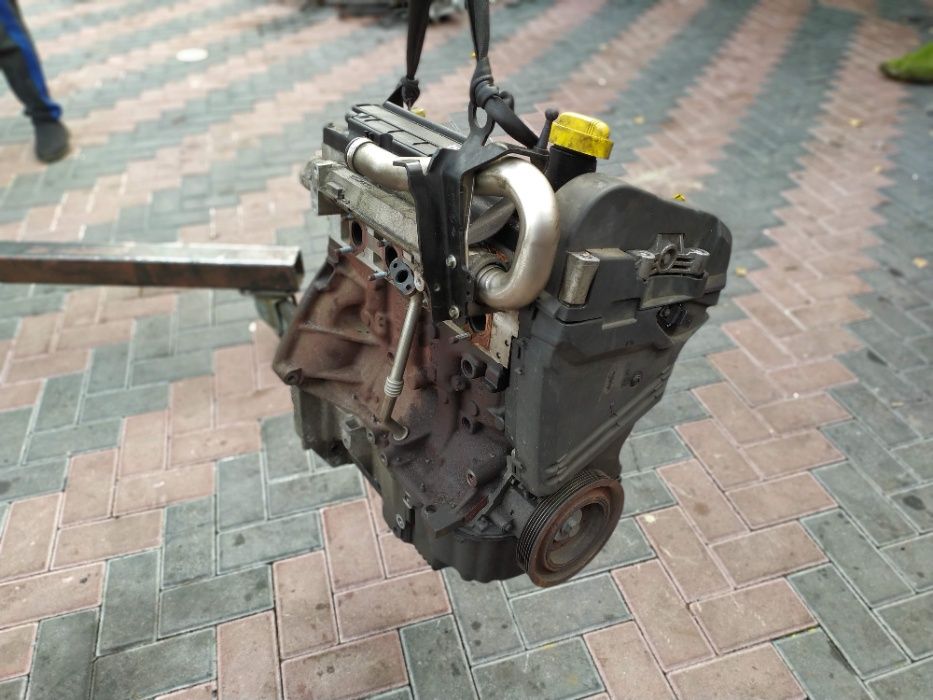 Двигатель k9k 1.5 dci Renault Dacia Евро 4 стартер спереди