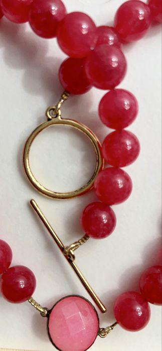 Colar em pedra natural turmalina cor de rosa e preto