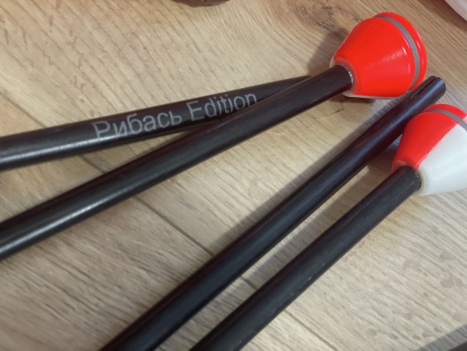 Флуоресцентні ексклюзивні 170 мм VIP кружки на щуку, Літня жерлиця