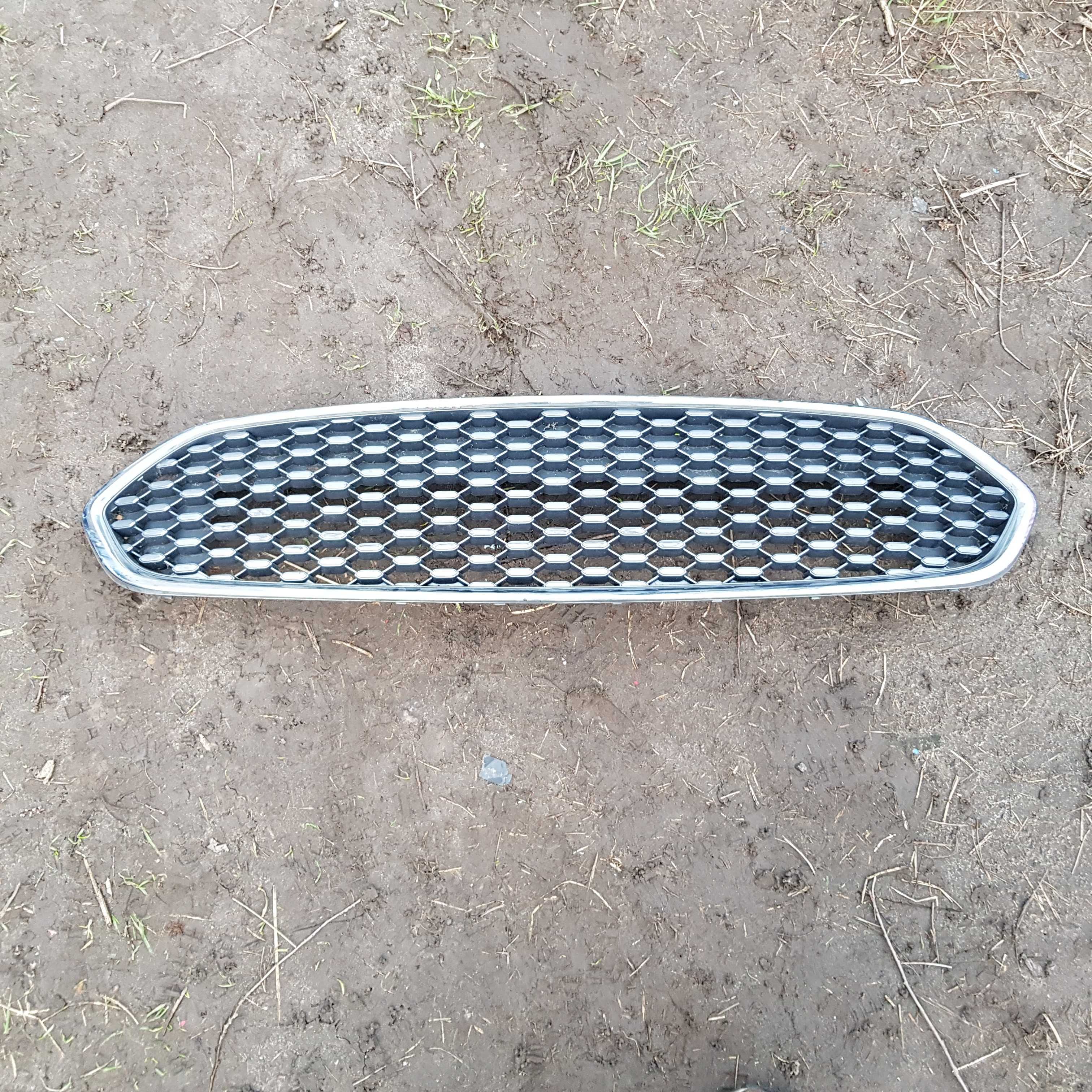 grill Ford KA Plus Active