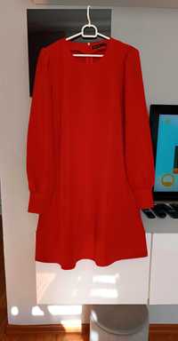 Czerwona trapezowa elegancka sukienka Mohito