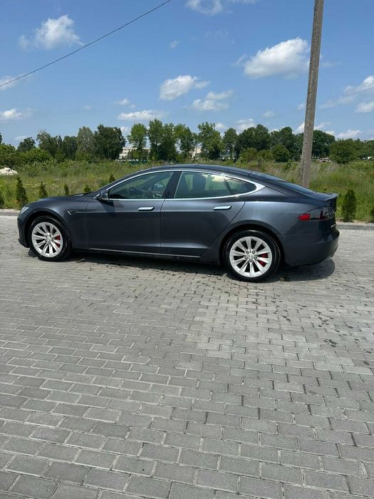 Автомобіль TESLA MODEL S P85D,Європа,LUDICROUS+! спорткар 700к.с