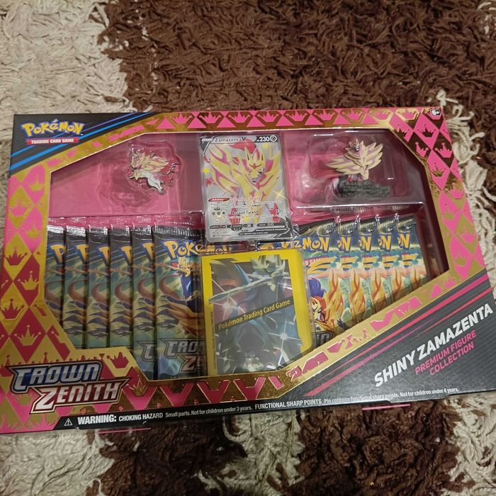 Crown zenith shiny zamazenta premium figure collection