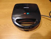 Medion gofrownica czarna 750 W