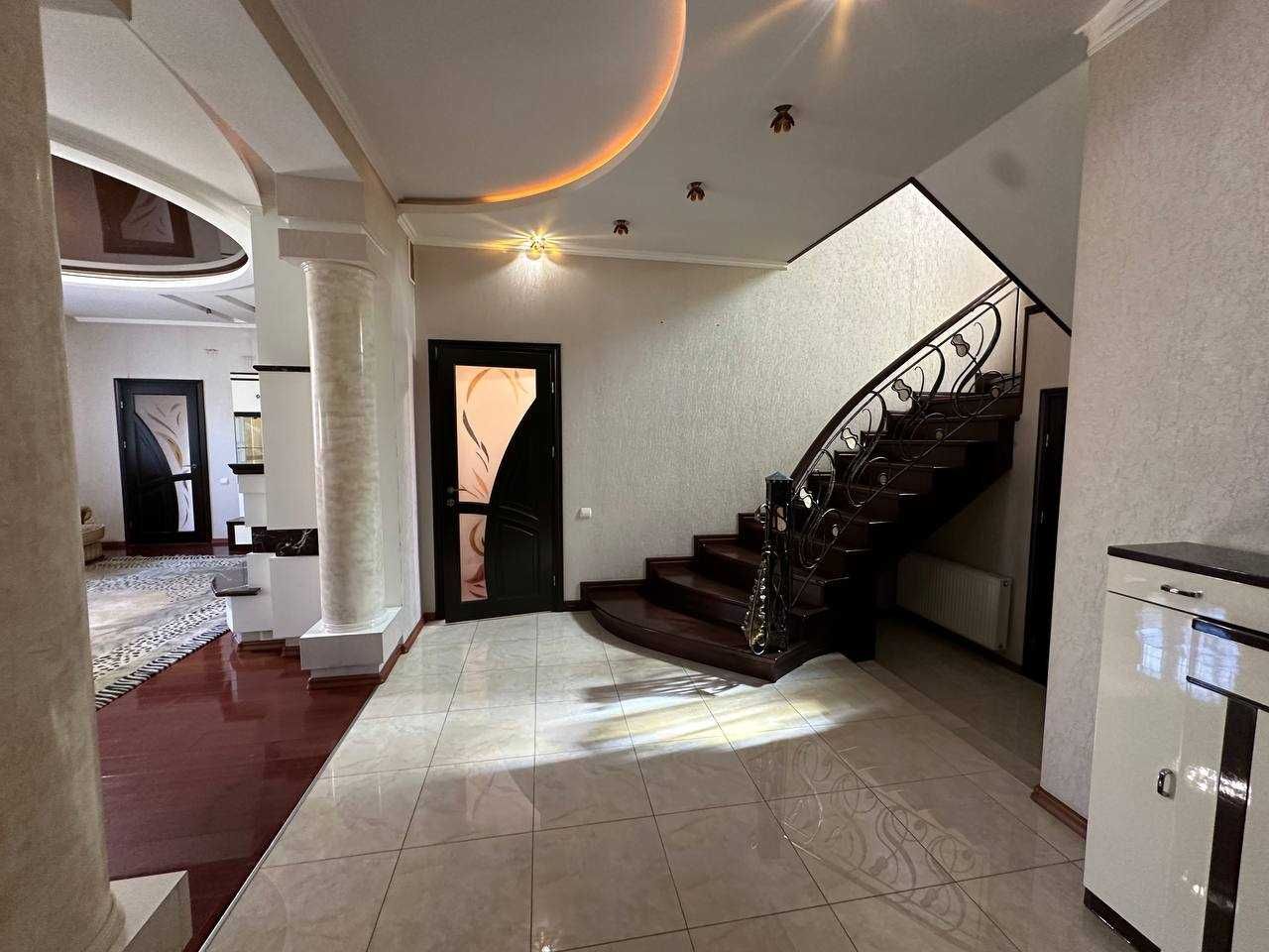 Будинок в м. Рівне 220 000 $