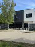 Konstancin centrum – nowoczesny dom 153 m², garaż, ogród, 4 sypialnie