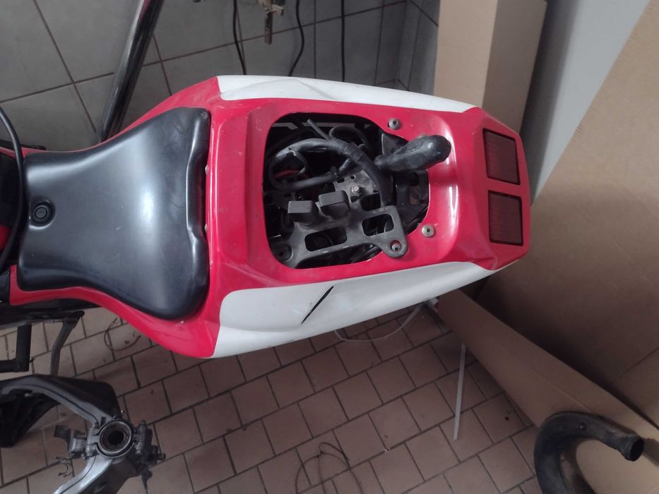 Cagiva Mito 125 na części