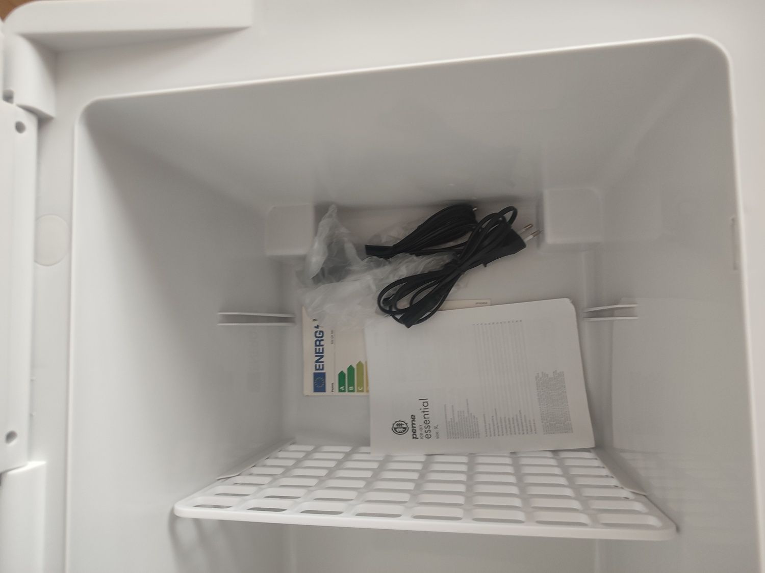 Lodówka Przenośna Turystyczna Elektryczna Samochodowa 12V 230V USB
