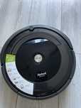 I robot Roomba 696.