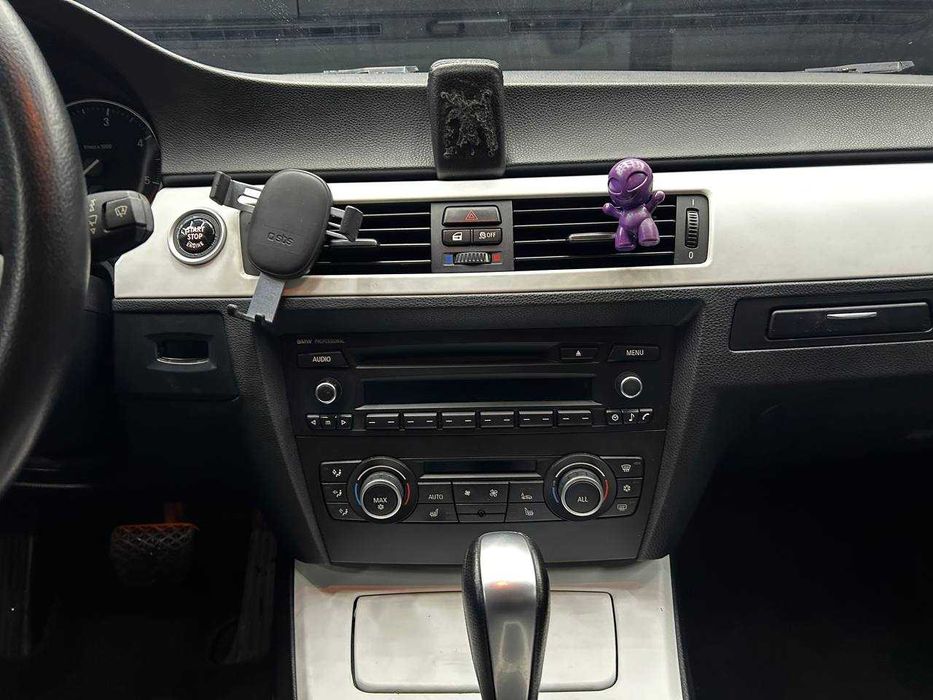 BMW 320 d 2011 року