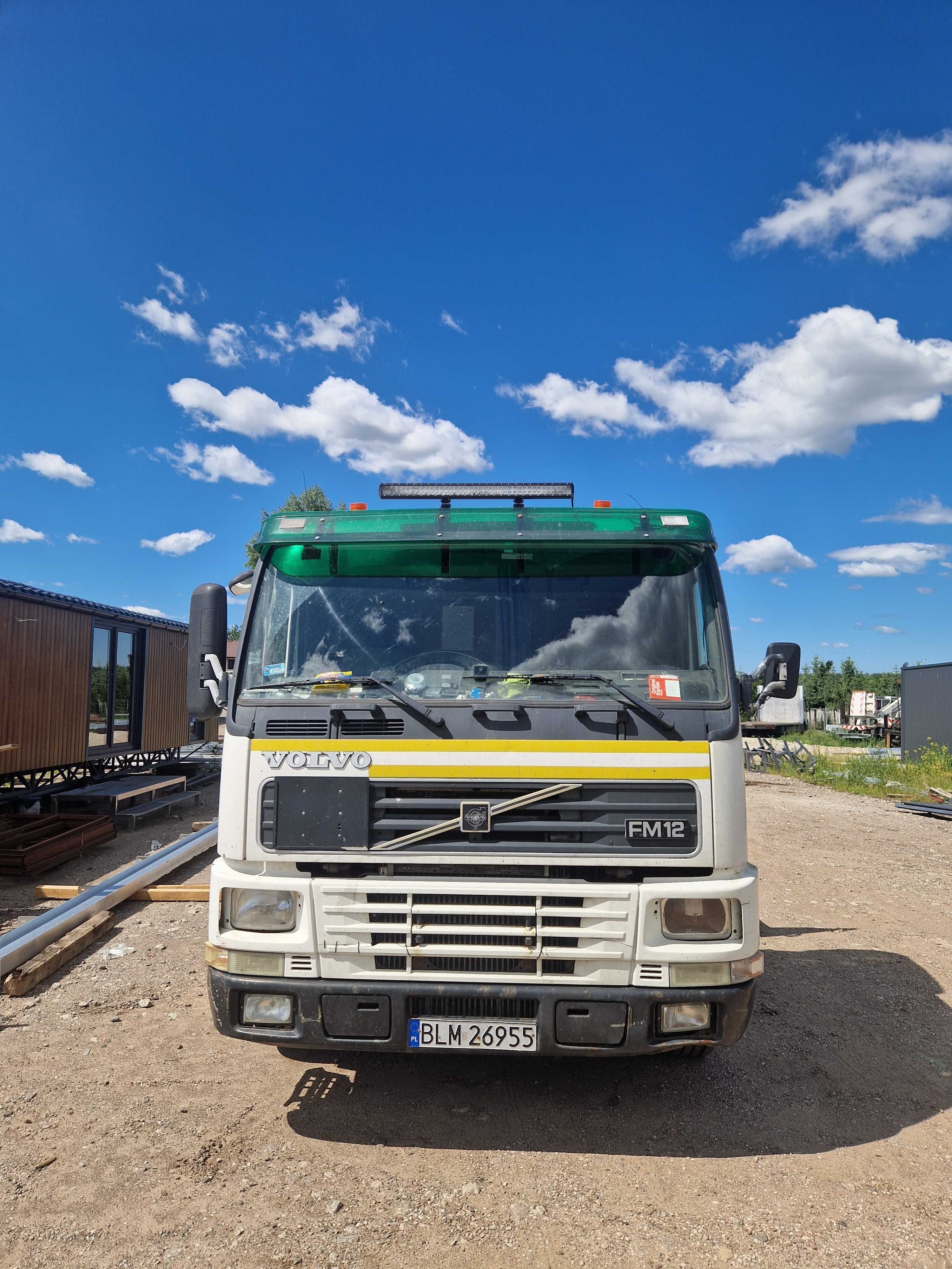 Samochód specjalny Volvo FM12 - 2001 rok