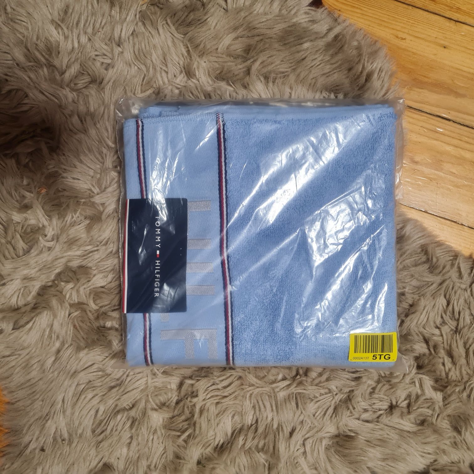 Tommy Hilfiger ręcznik niebieski 100x50 cm 100 50 z zalando 100% baweł