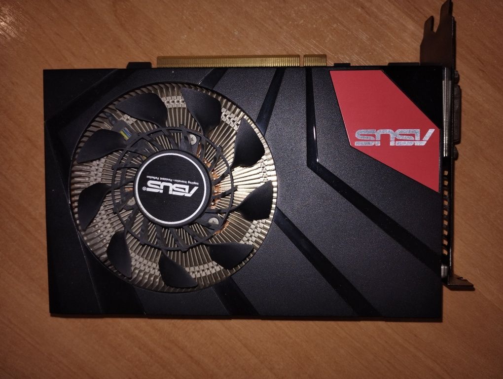 Відеокарта Asus GTX 670 2 GB GDDR5 256 bit
