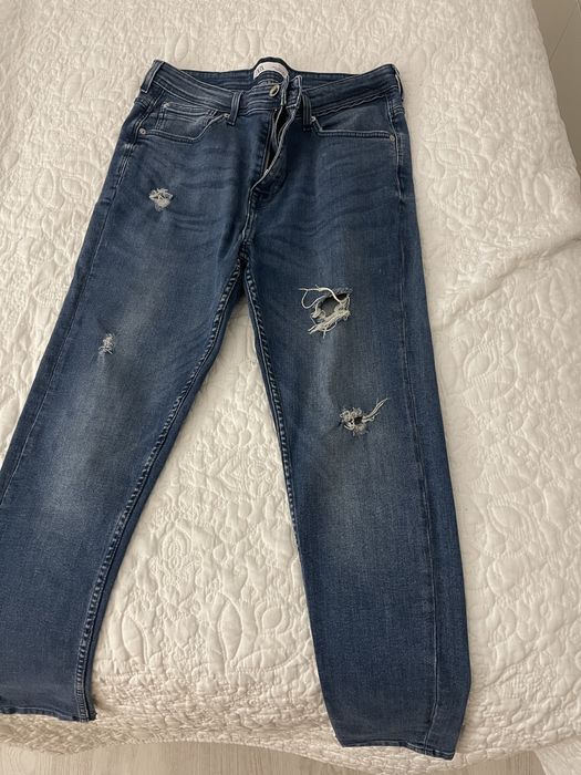 Calcas ZARA, BERSHKA, TIFFOSI como novas.