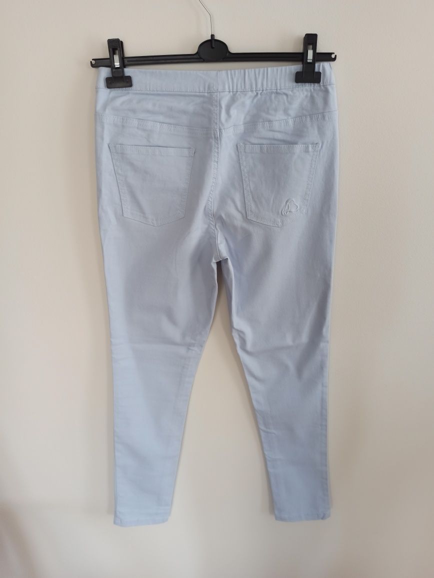 Błękitne spodnie jeansy Beloved Pepco 38/M 40/L wysoki stan rozciągliw