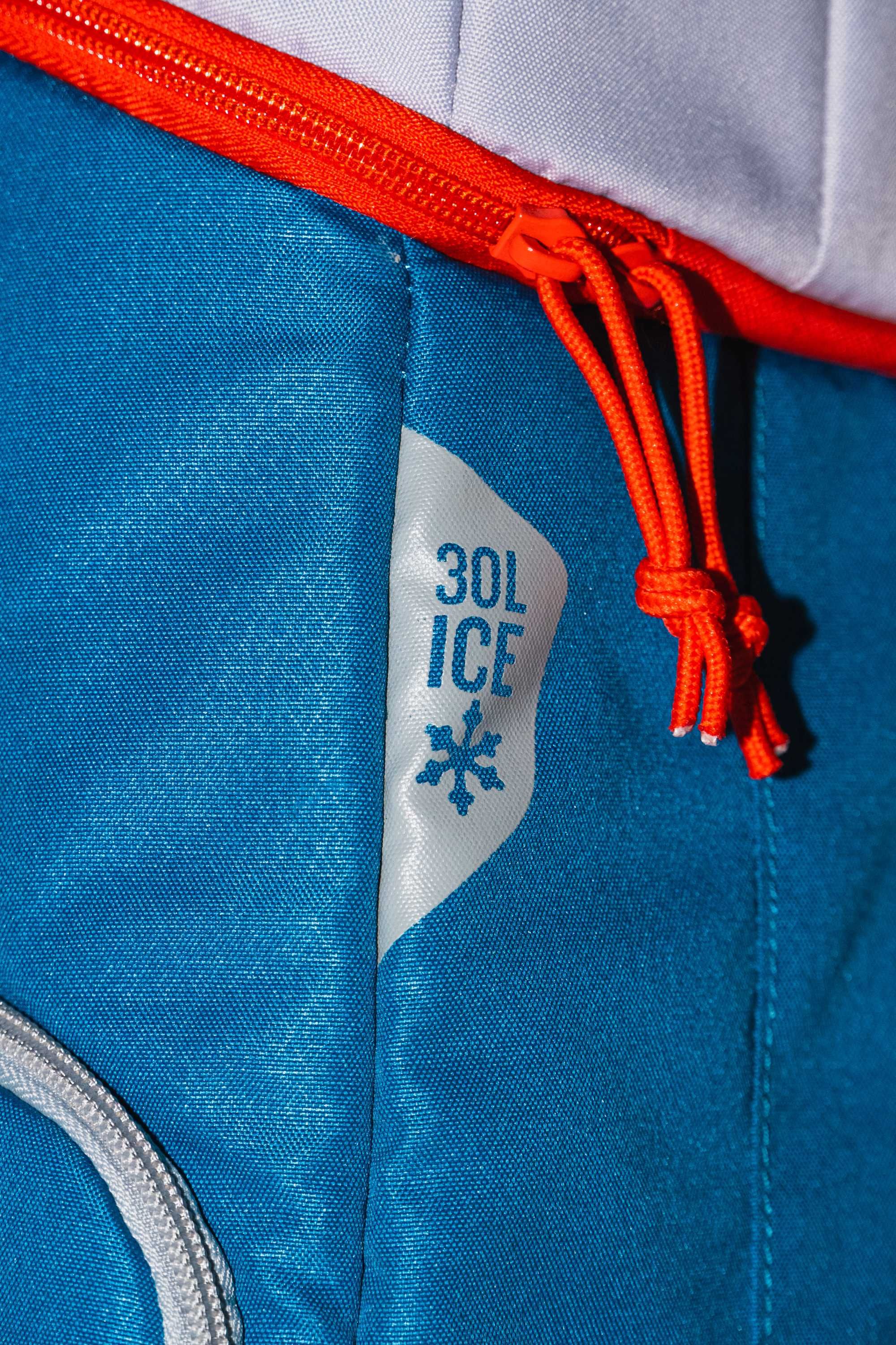 Mochila Isotérmica Quechua 30 L- Semi-nova
