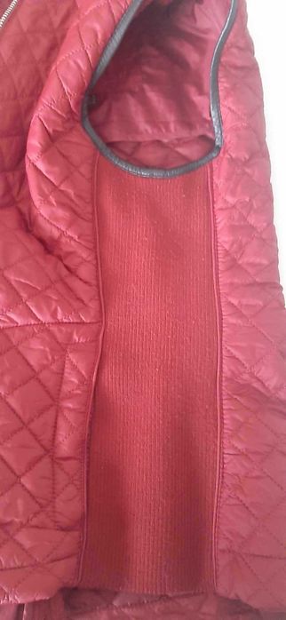 Bordowa kamizelka Massimo Dutti