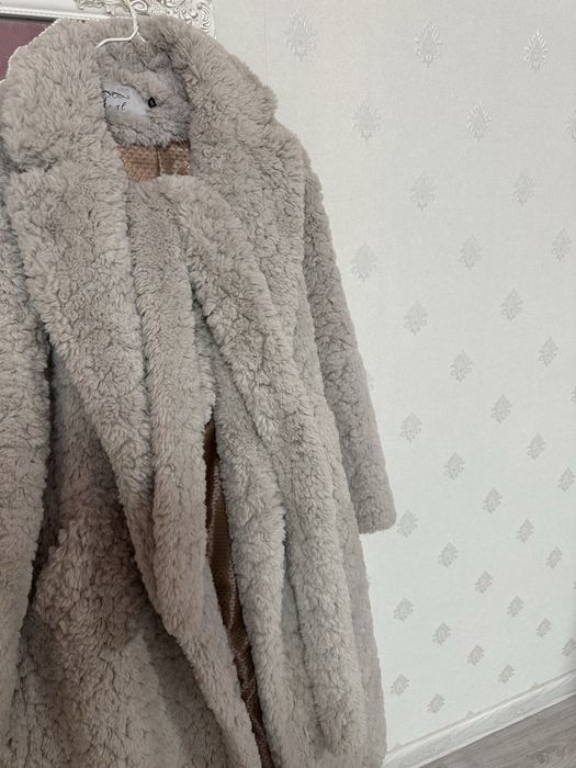 Шуба гарного сірого кольору