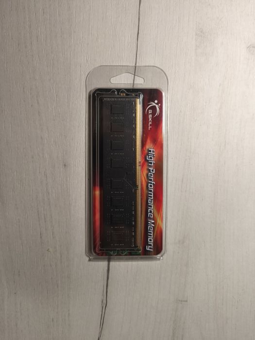 Оперативна пам'ять DDR 3 (2*4 gb)