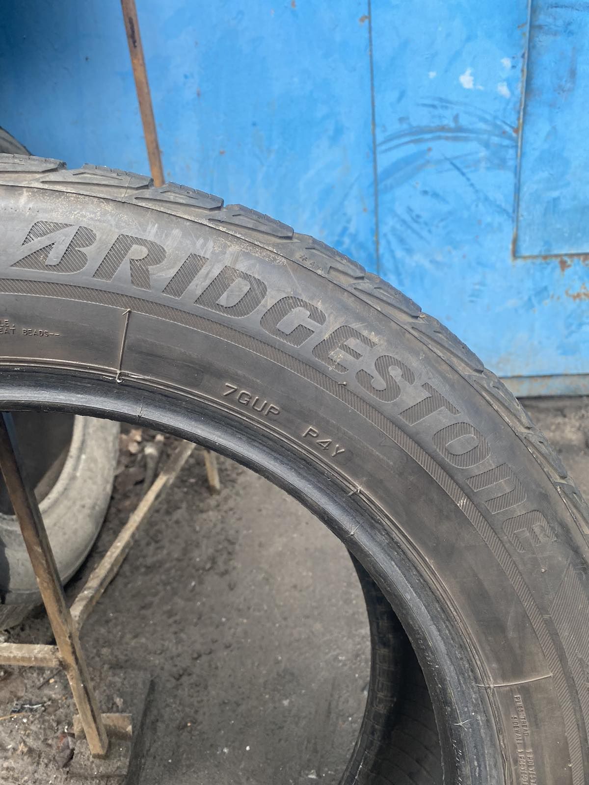 Шини  225/55/17 BRIDGESTONE Blizzak