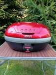 Duży kufer / 2 kaski / Givi  V46 monokey system oparcie pasażera
