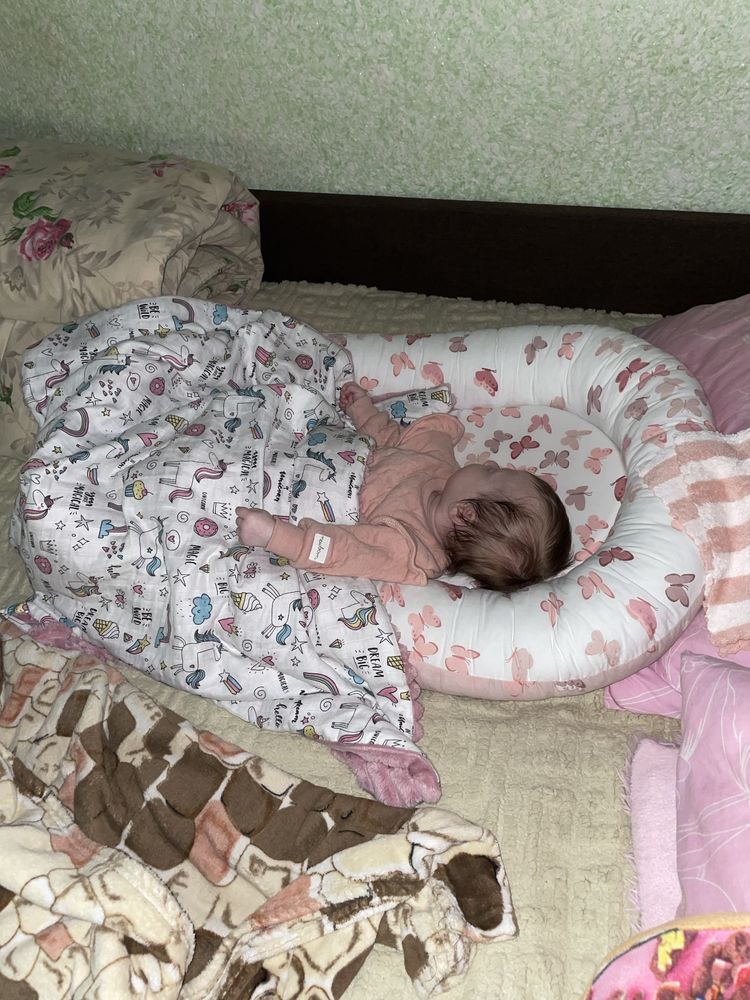 Кокон для немовлят