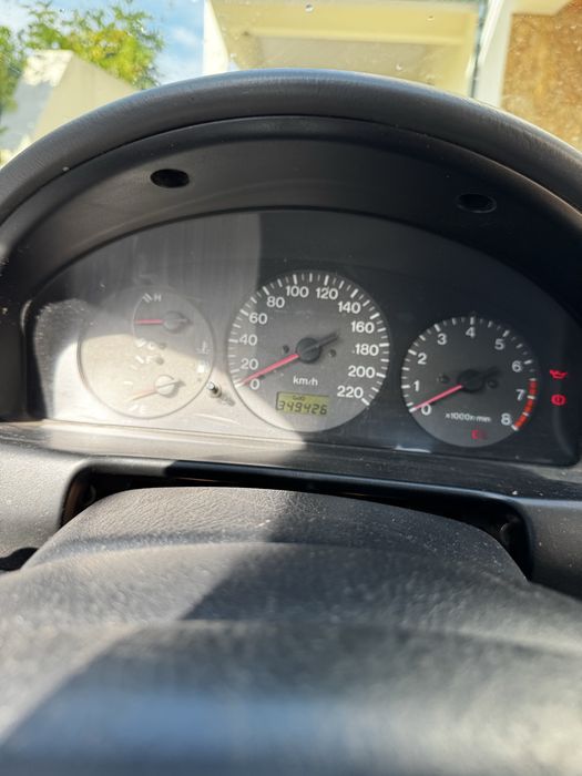Mazda 323 Gasolina