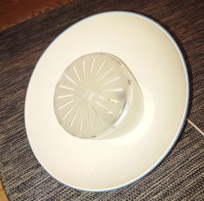 Candeeiro de teto infantil com nuvens