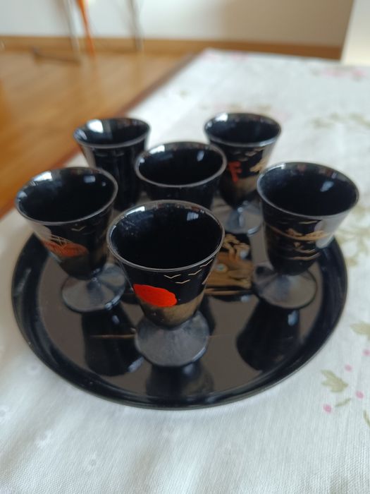 Prato chinês com 6 cálices