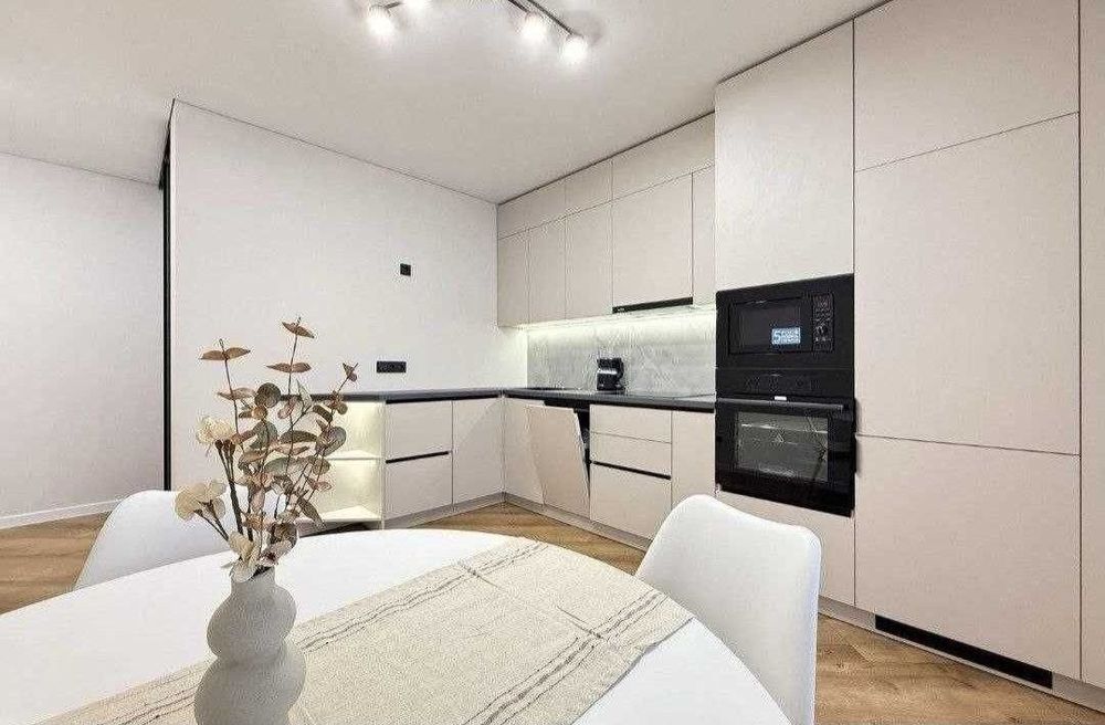 1-кімнатна 48кв.м ,,На Щасливому "З РЕМОНТОМ! Студентська 24а