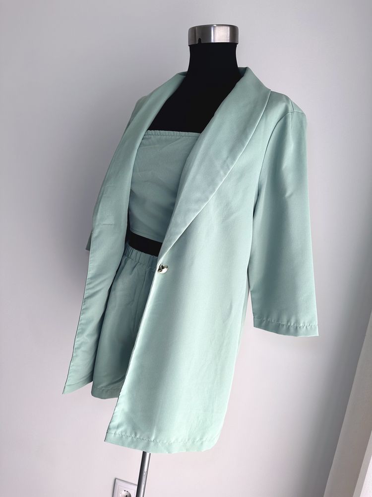 Conjunto 3 peças (blazer, top, calçao)  - novo