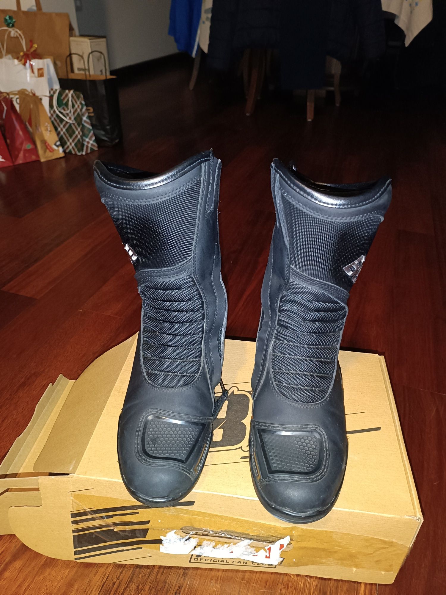 Vendo botas motociclismo marca "Bela"