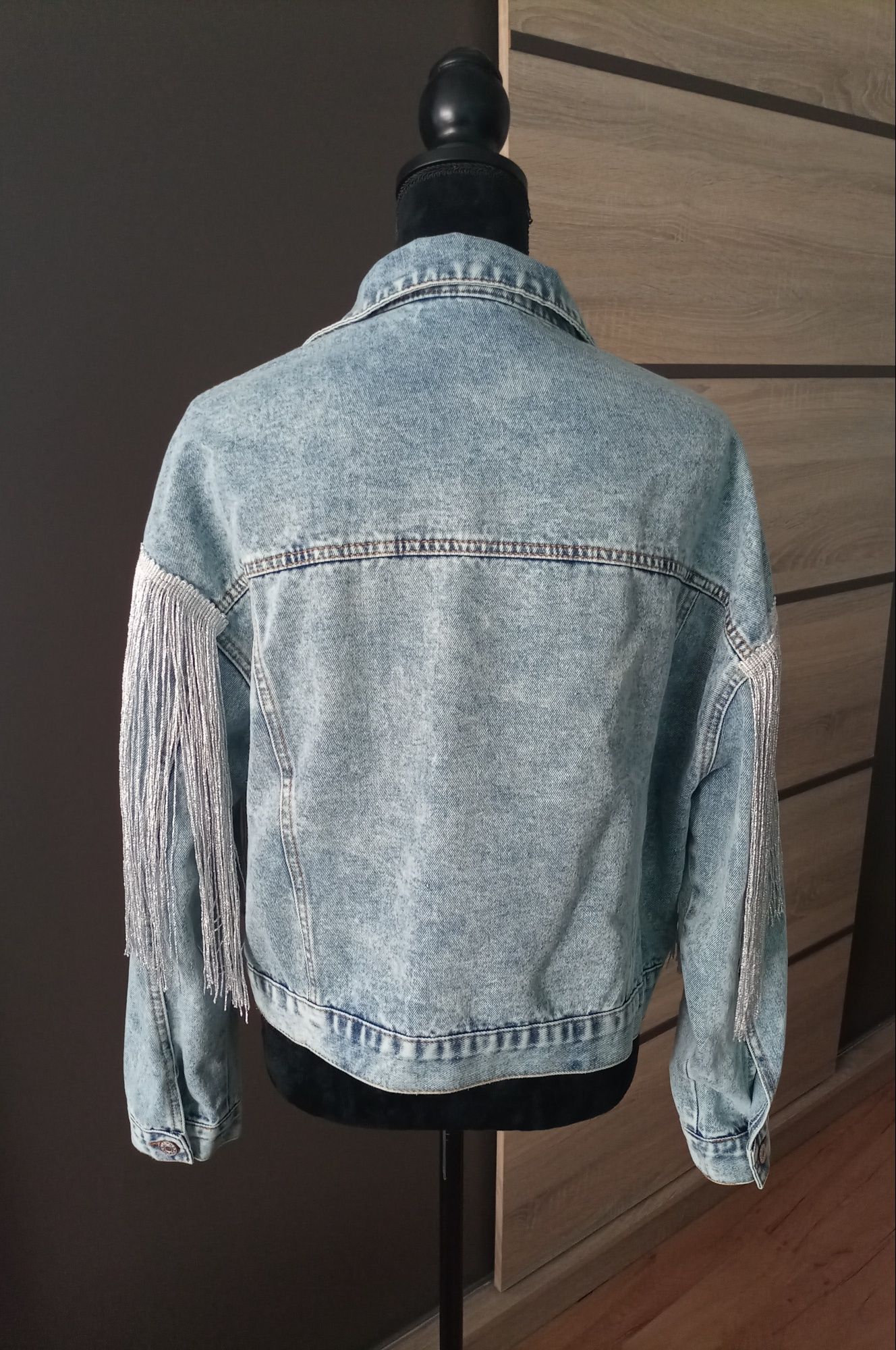Nowa jasna jeansowa kurtka z frędzlami L