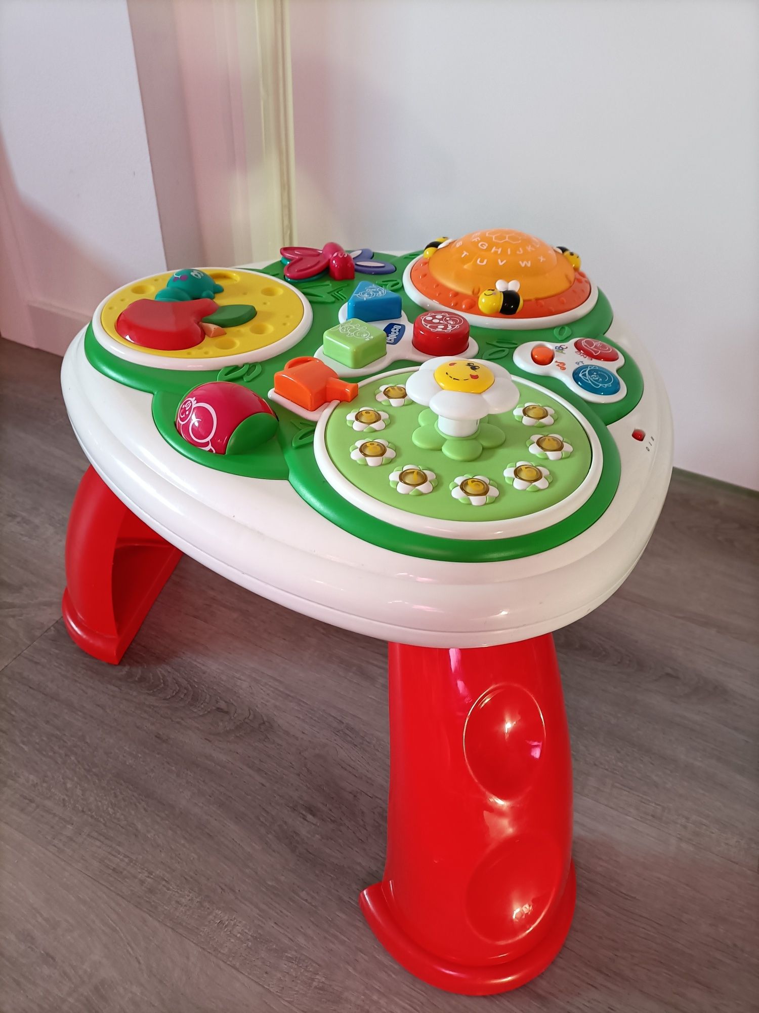 Mesa de atividades Chicco