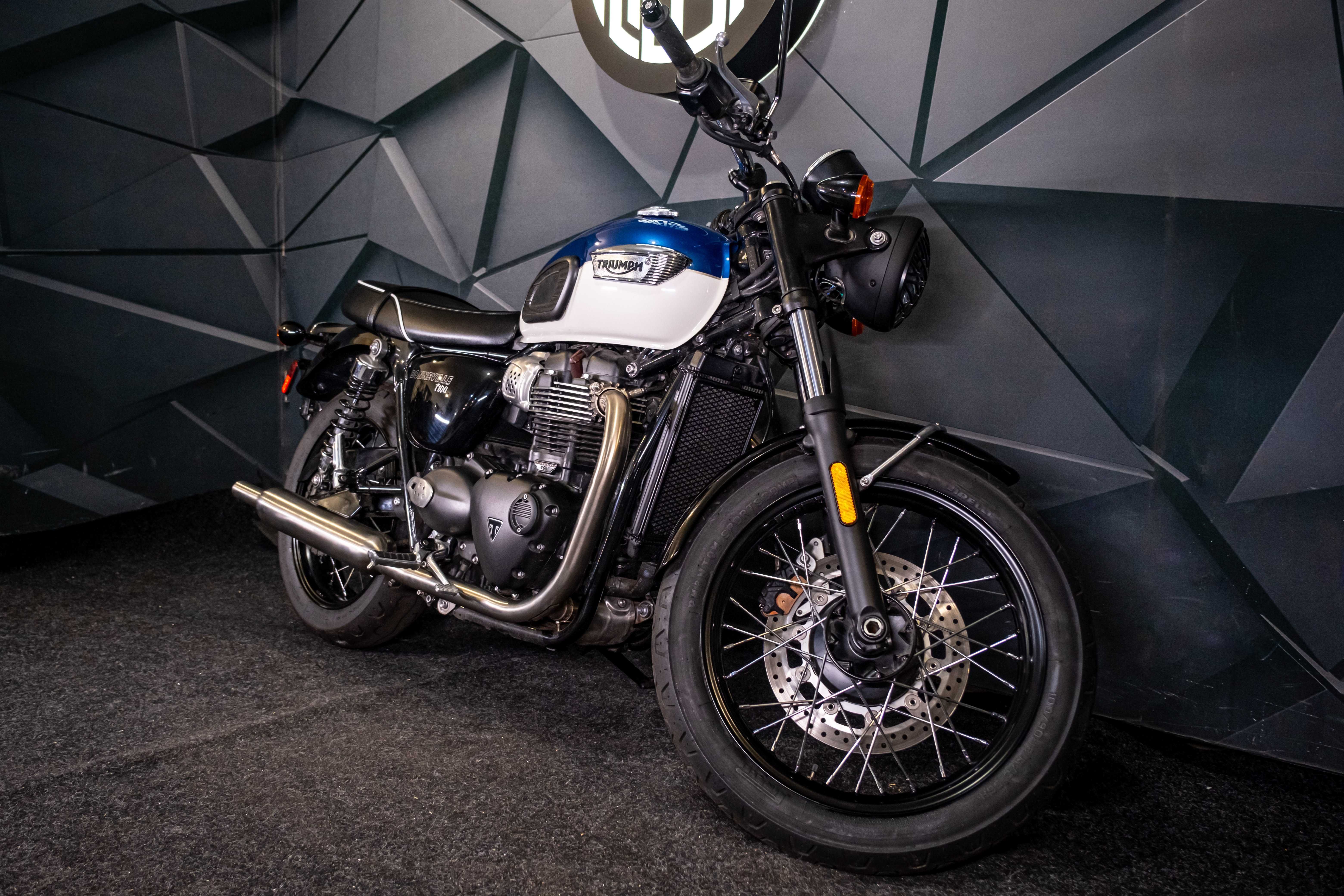 Triumph Bonneville T100