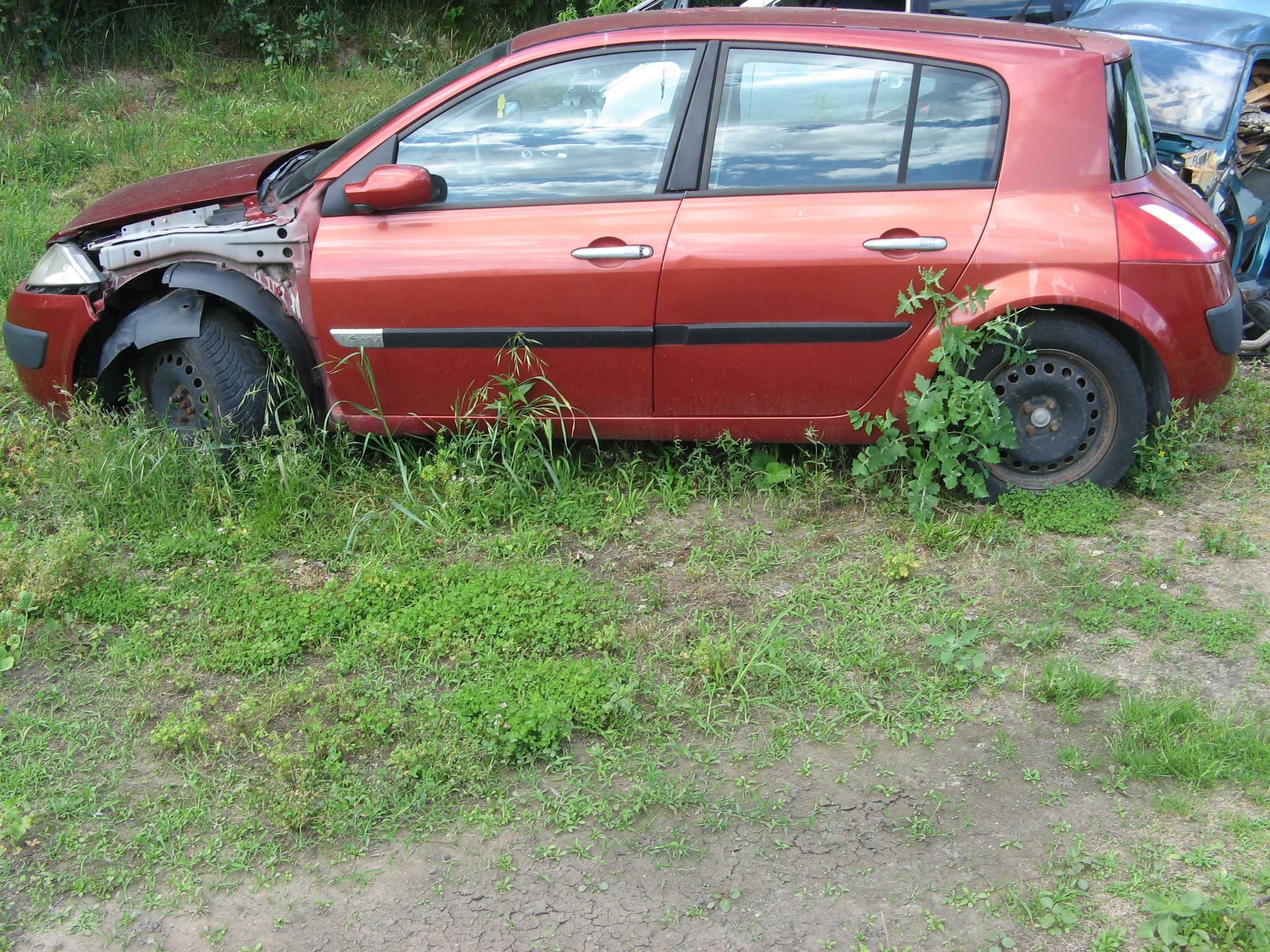 Renault Megane 1598cm benzyna na czesci lpg 2004r