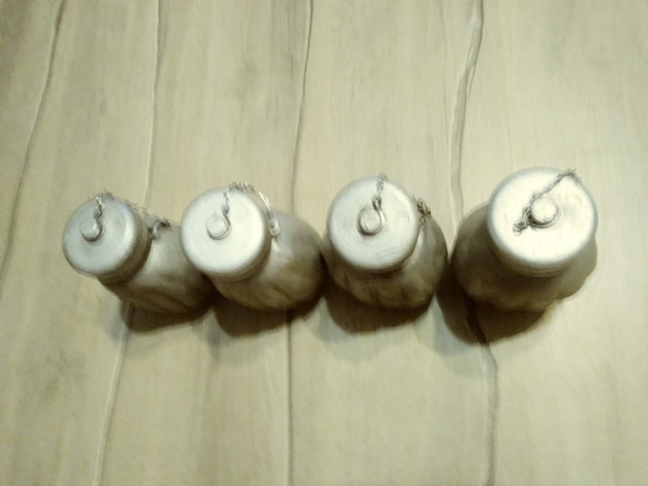 Sprzedam stare manierki wojskowe.