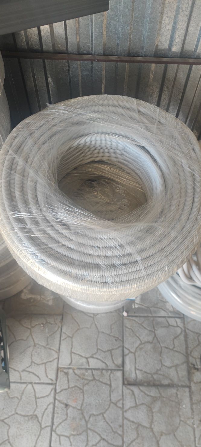 Kabel w peszlu 3G2,5  16 mm