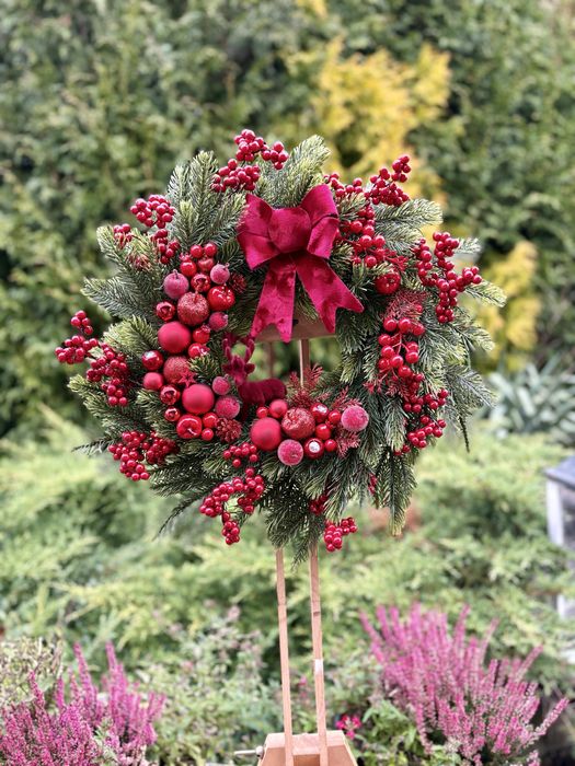 Wianek świąteczny na drzwi
