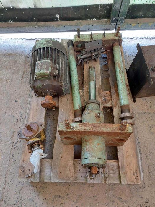 Prasa hydrauliczna słupy 700mm mocna konstrukcja części warsztat