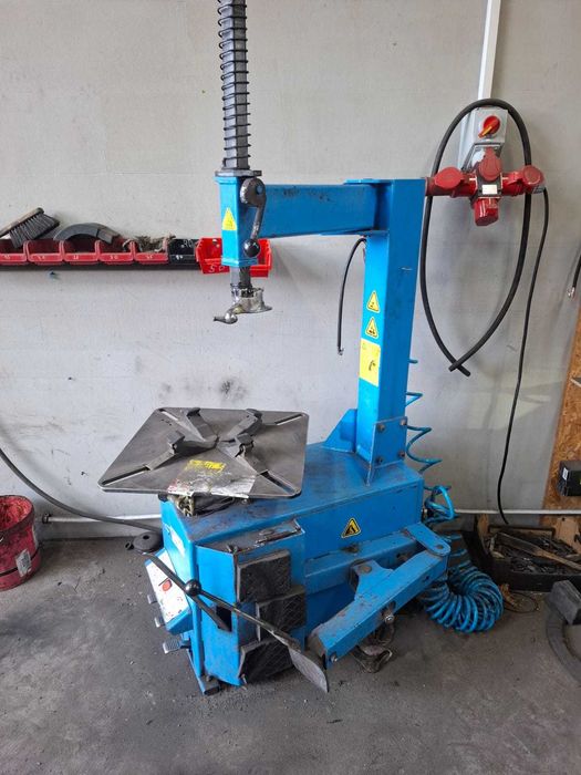 Sprzedam zestaw do wulkanizacji – montażownica + wyważarka UNIRTOL