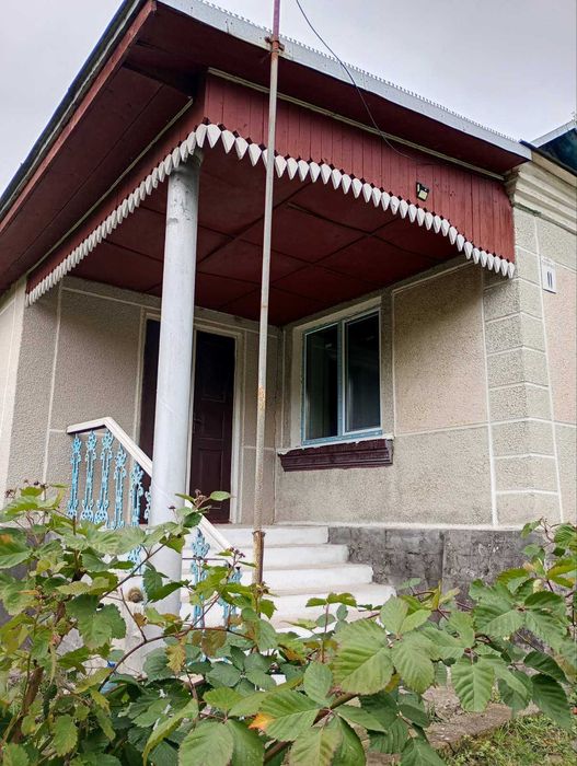 продаю будинок і земельну ділянку