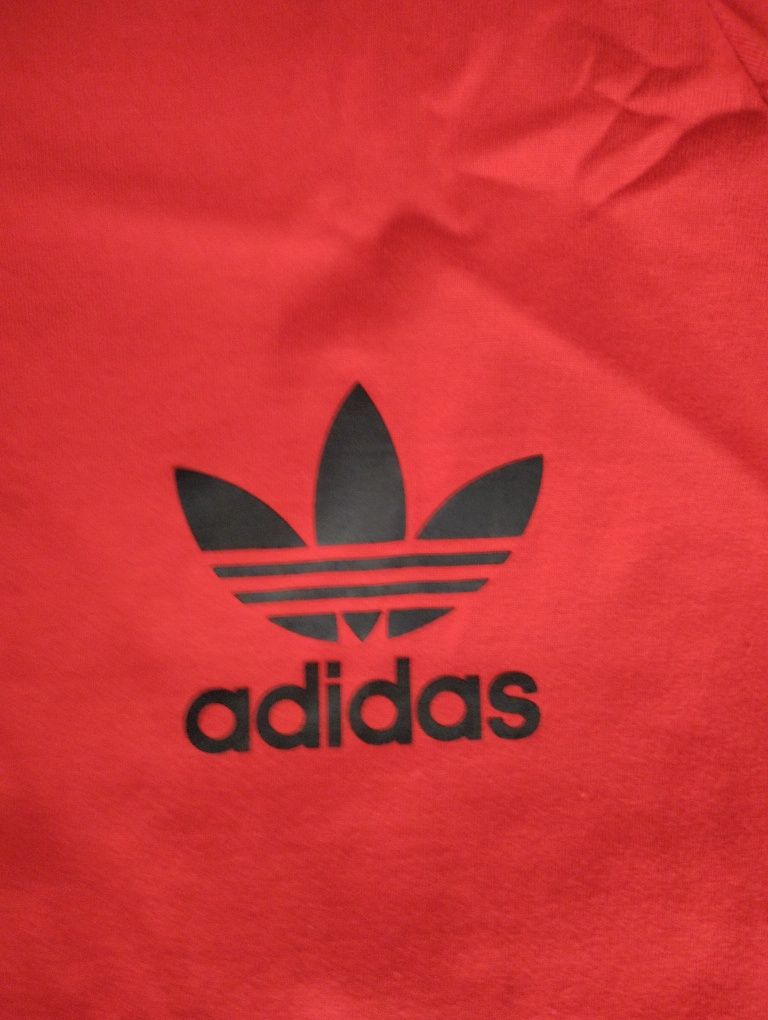 Футболка Adidas лампасы